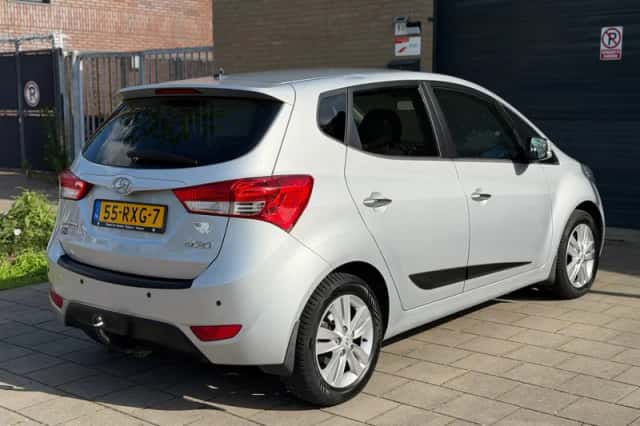 Hyundai ix20 (2011) thumbnail 4