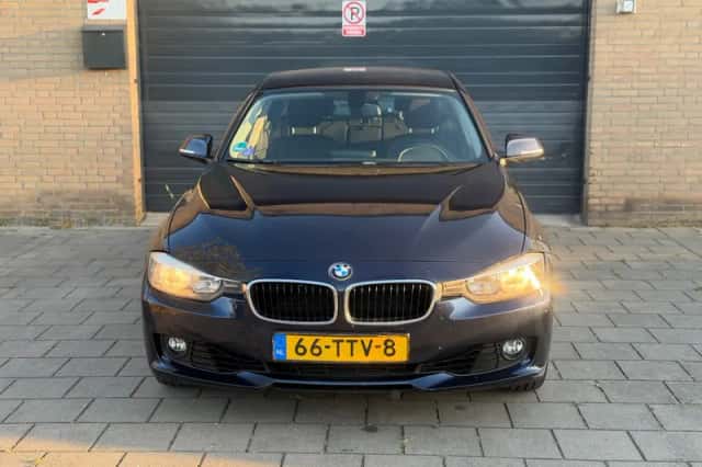 BMW 3-Serie (2012) thumbnail 2