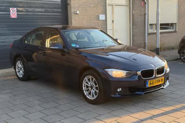 BMW 3-Serie (2012) thumbnail 3