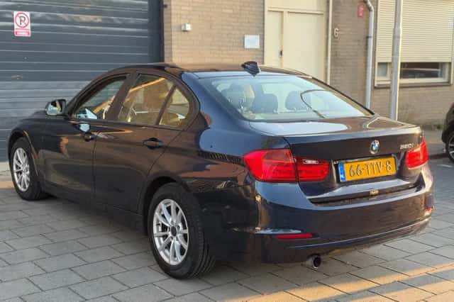 BMW 3-Serie (2012) thumbnail 6