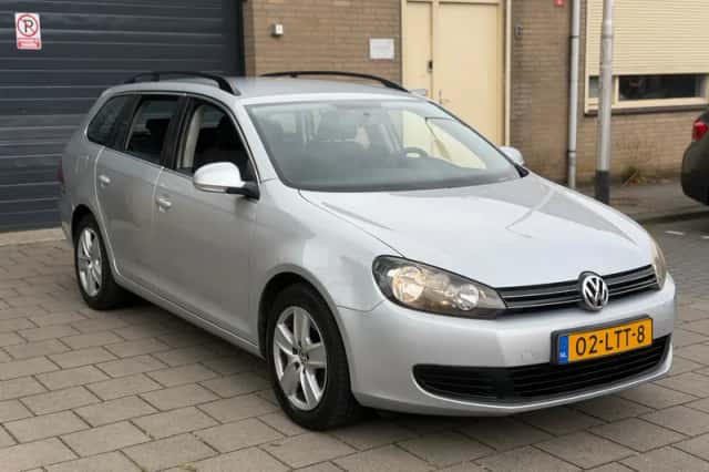 Volkswagen Golf (2010) thumbnail 5