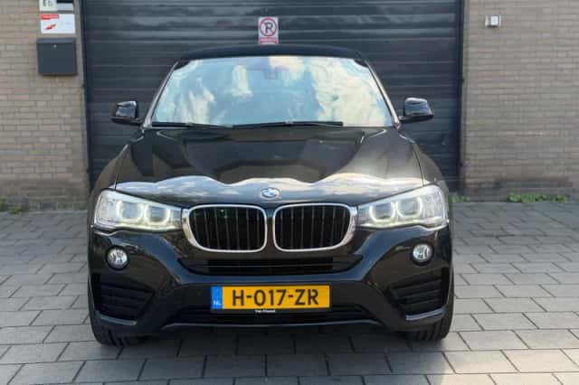 BMW X4 (2014) thumbnail 2
