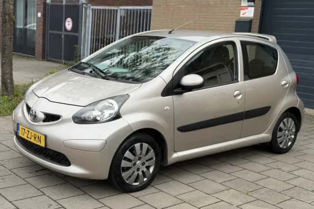 Toyota Aygo (2008) thumbnail 1