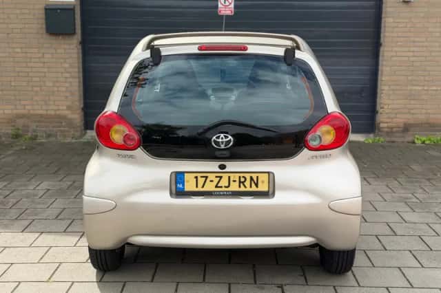 Toyota Aygo (2008) thumbnail 5