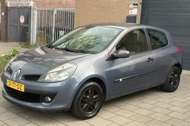 Renault Clio (2007) thumbnail 1