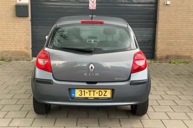 Renault Clio (2007) thumbnail 5
