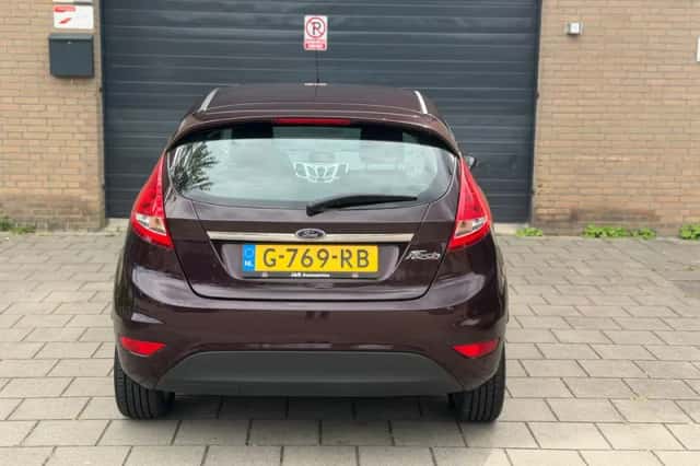 Ford Fiesta (2009) thumbnail 5
