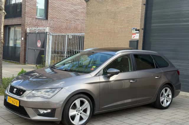 SEAT Leon (2017) thumbnail 1