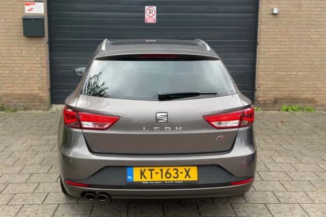 SEAT Leon (2017) thumbnail 5
