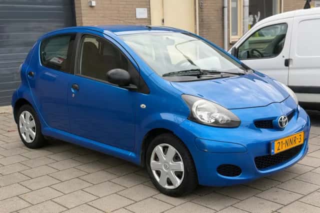 Toyota Aygo (2010) thumbnail 3