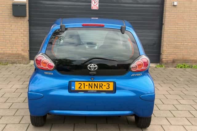 Toyota Aygo (2010) thumbnail 5