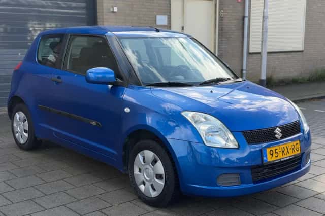 Suzuki Swift (2005) thumbnail 3