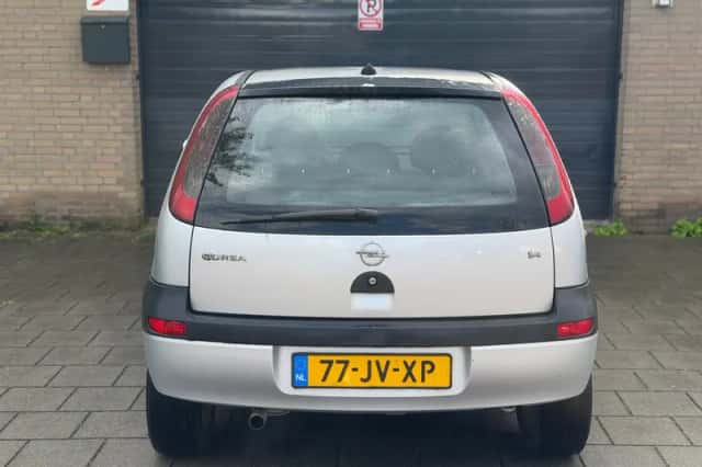 Opel Corsa (2002) thumbnail 5