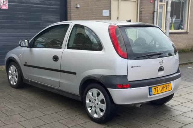 Opel Corsa (2002) thumbnail 6