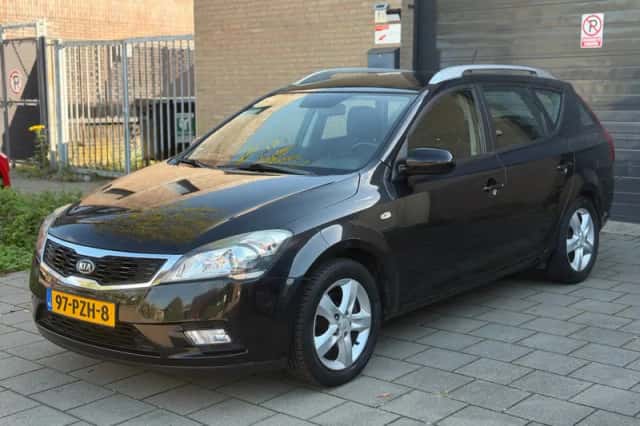 Kia Ceed (2011) thumbnail 1