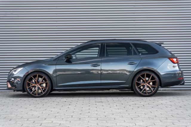 SEAT Leon (2019) thumbnail 4