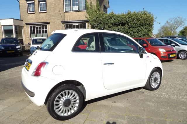 Fiat 500 (2011) thumbnail 4