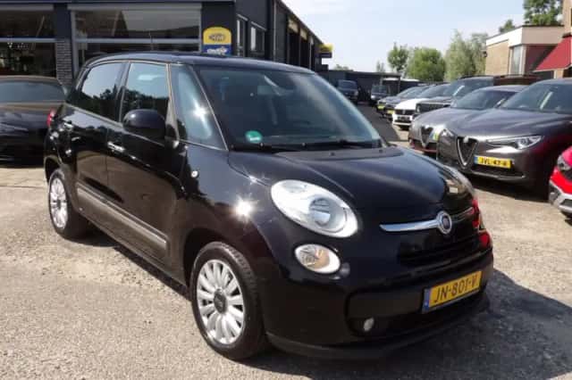 Fiat 500L (2016) thumbnail 1