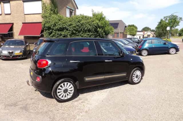 Fiat 500L (2016) thumbnail 4