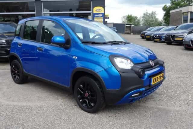 Fiat Panda (2023) thumbnail 1