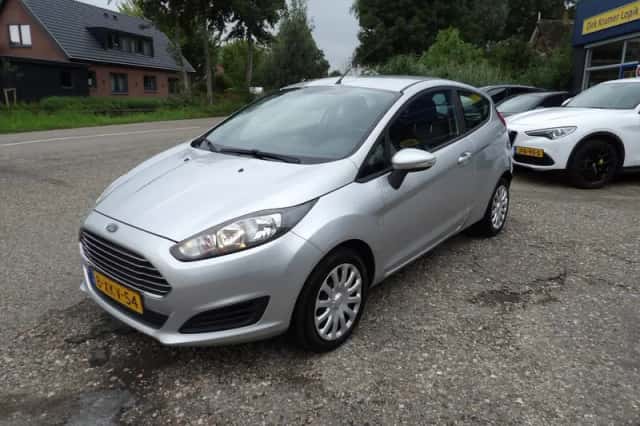 Ford Fiesta (2014) thumbnail 6