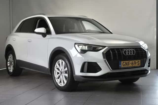 Audi Q3 (2023) thumbnail 3