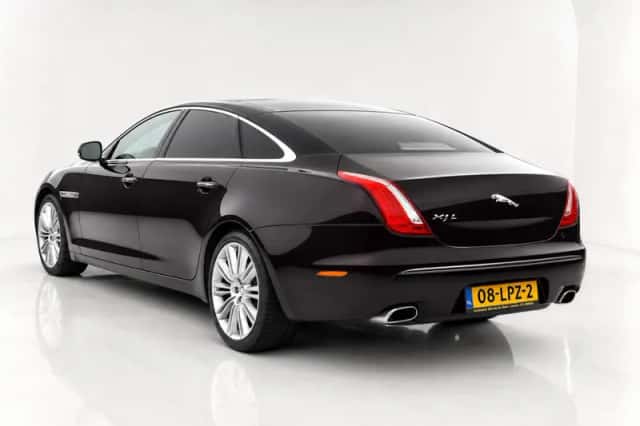 Jaguar XJ (2010) thumbnail 5