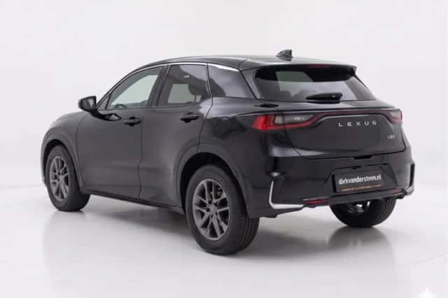 Lexus LBX (2026) thumbnail 6