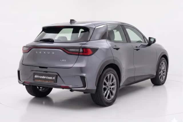 Lexus LBX (2026) thumbnail 3