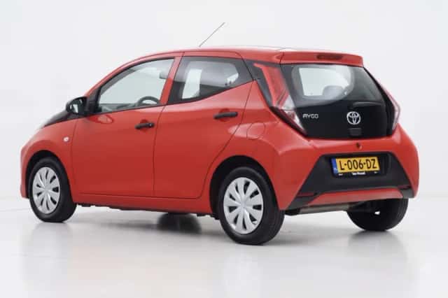 Toyota Aygo (2021) thumbnail 4