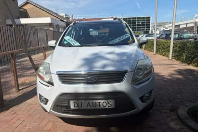 Ford Kuga (2009) thumbnail 1