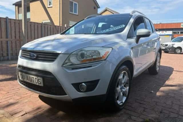 Ford Kuga (2009) thumbnail 2