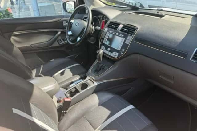 Ford Kuga (2009) thumbnail 5