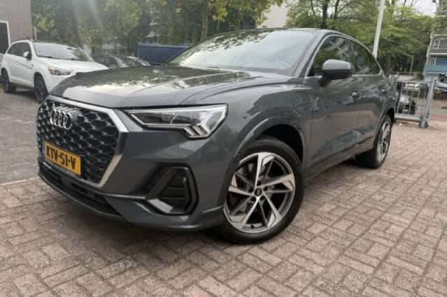 Audi Q3 (2021) thumbnail 1
