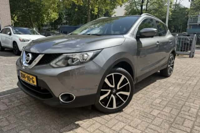 Nissan Qashqai (2016) thumbnail 1