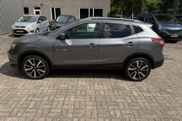 Nissan Qashqai (2016) thumbnail 2