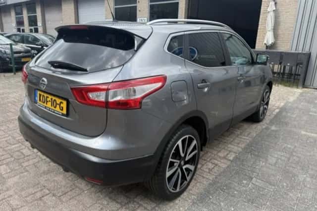 Nissan Qashqai (2016) thumbnail 5