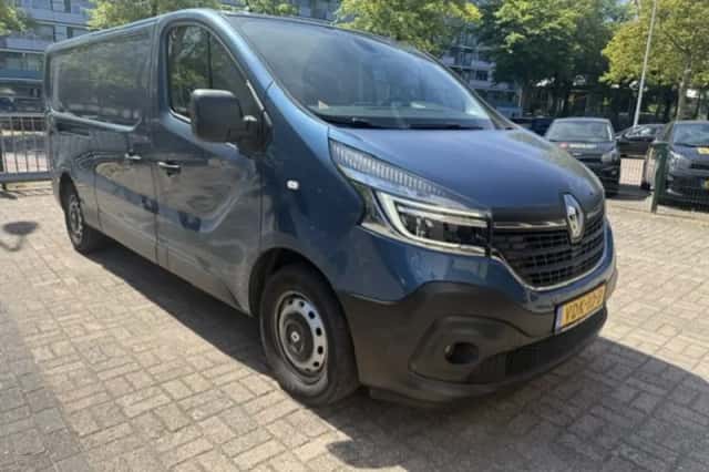 Renault Trafic (2019) thumbnail 3