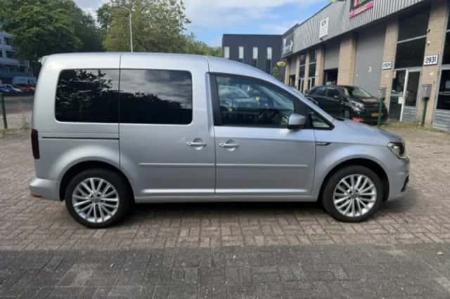 Volkswagen Caddy (2015) thumbnail 5