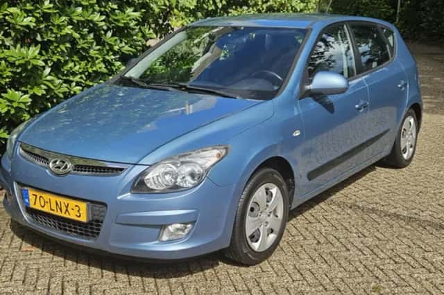 Hyundai i30 (2010) thumbnail 3