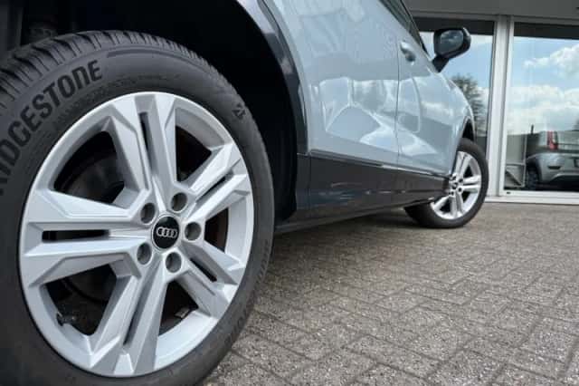 Audi Q2 (2021) thumbnail 4