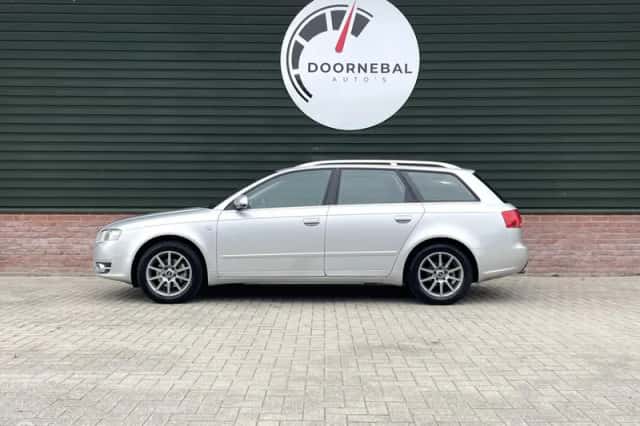 Audi A4 (2006) thumbnail 5