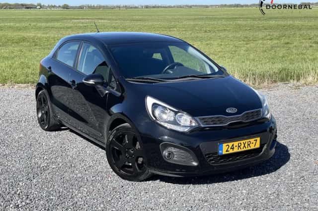 Kia Rio (2011) thumbnail 1