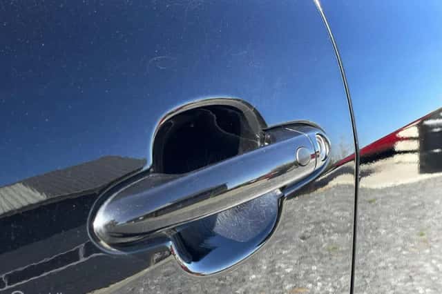 Kia Rio (2011) thumbnail 4