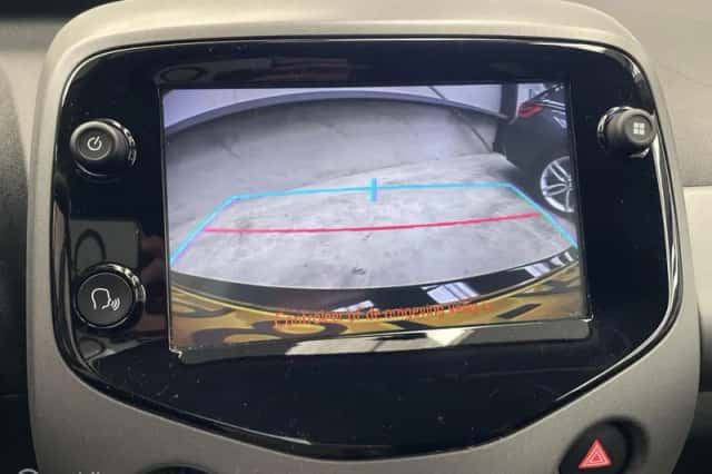 Toyota Aygo (2020) thumbnail 4
