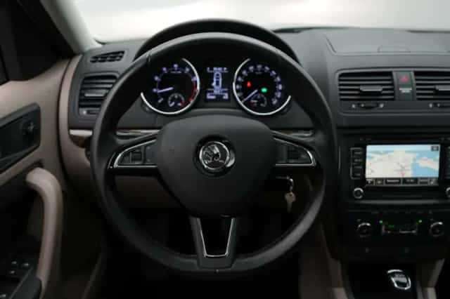 Škoda Yeti (2014) thumbnail 6