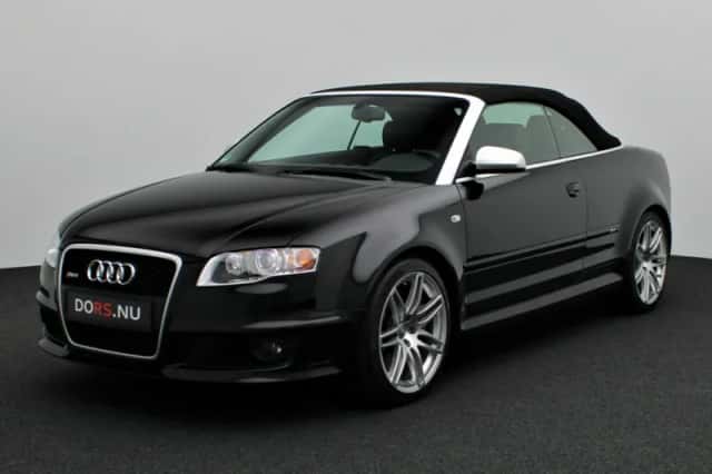 Audi RS4 (0) thumbnail 1
