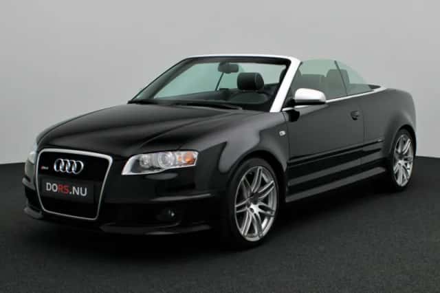 Audi RS4 (2006) thumbnail 5