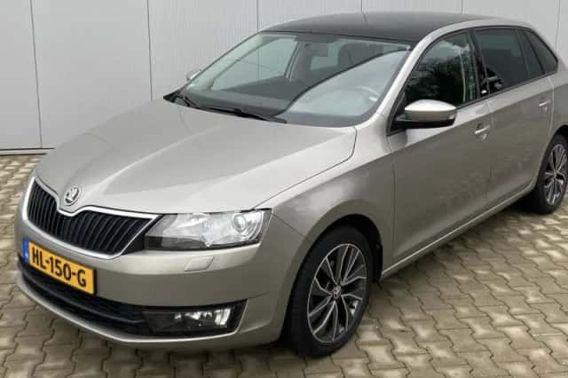 Škoda Rapid (2015) thumbnail 1