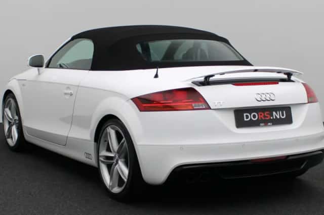 Audi TT (2011) thumbnail 2